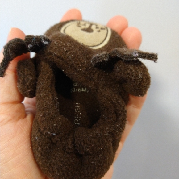 Small 0-6m Joe fresh moose slippers - Picture 4 of 6